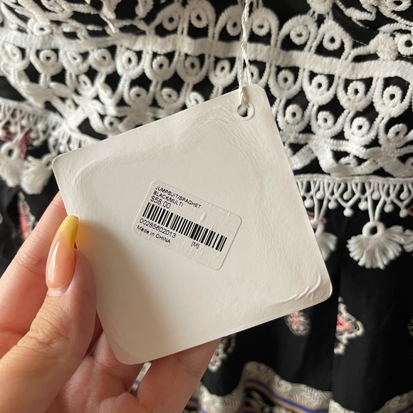 BOUTIQUE | Romper - Picture 2 of 8